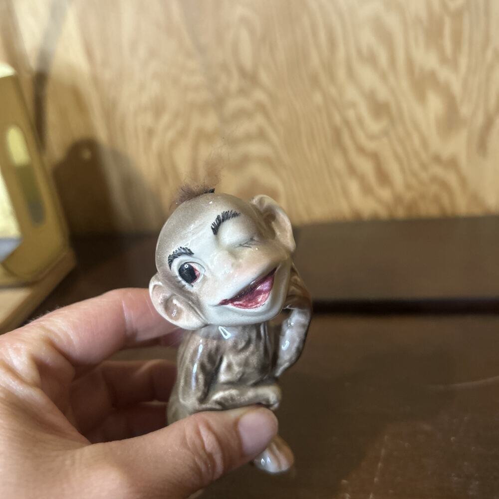Vintage Kitschy Ceramic Monkey Figurine Japan Fur Winking 3.5” Tall - Picture 6 of 8